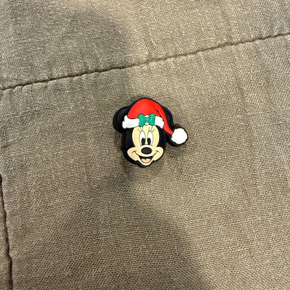LIKE NEW CROCS Minnie Mouse Santa Hat - Red and Black
